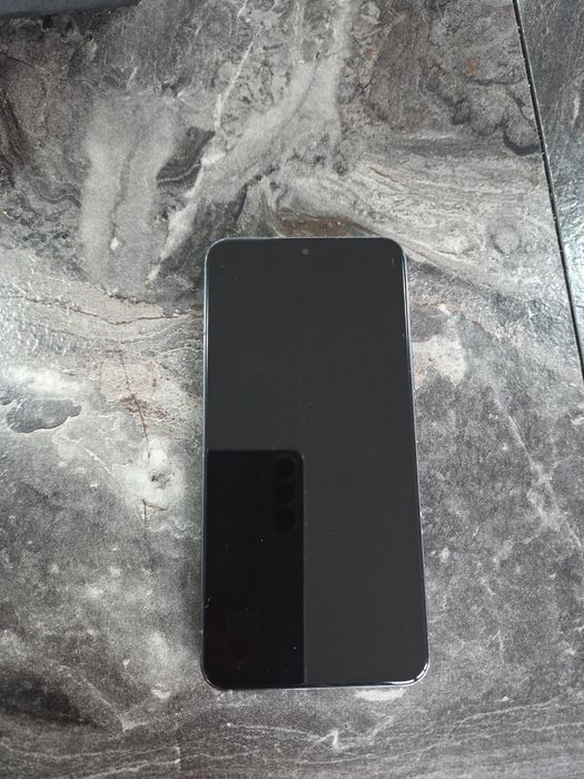 Samsung S22 и подарък case