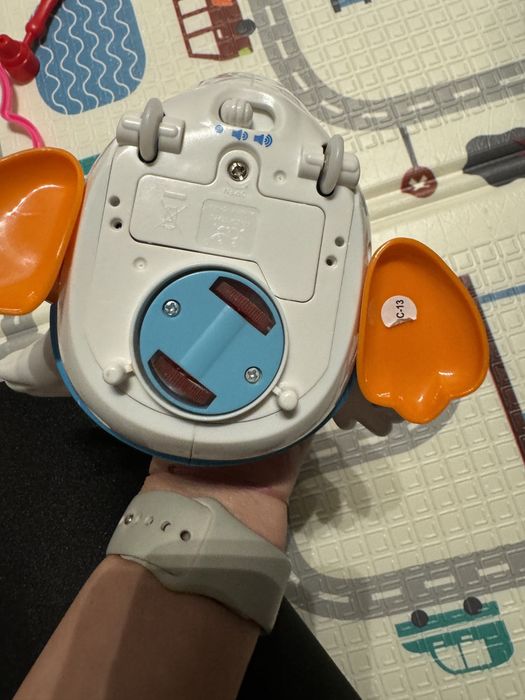 Ratoiul dansator Hola Toys