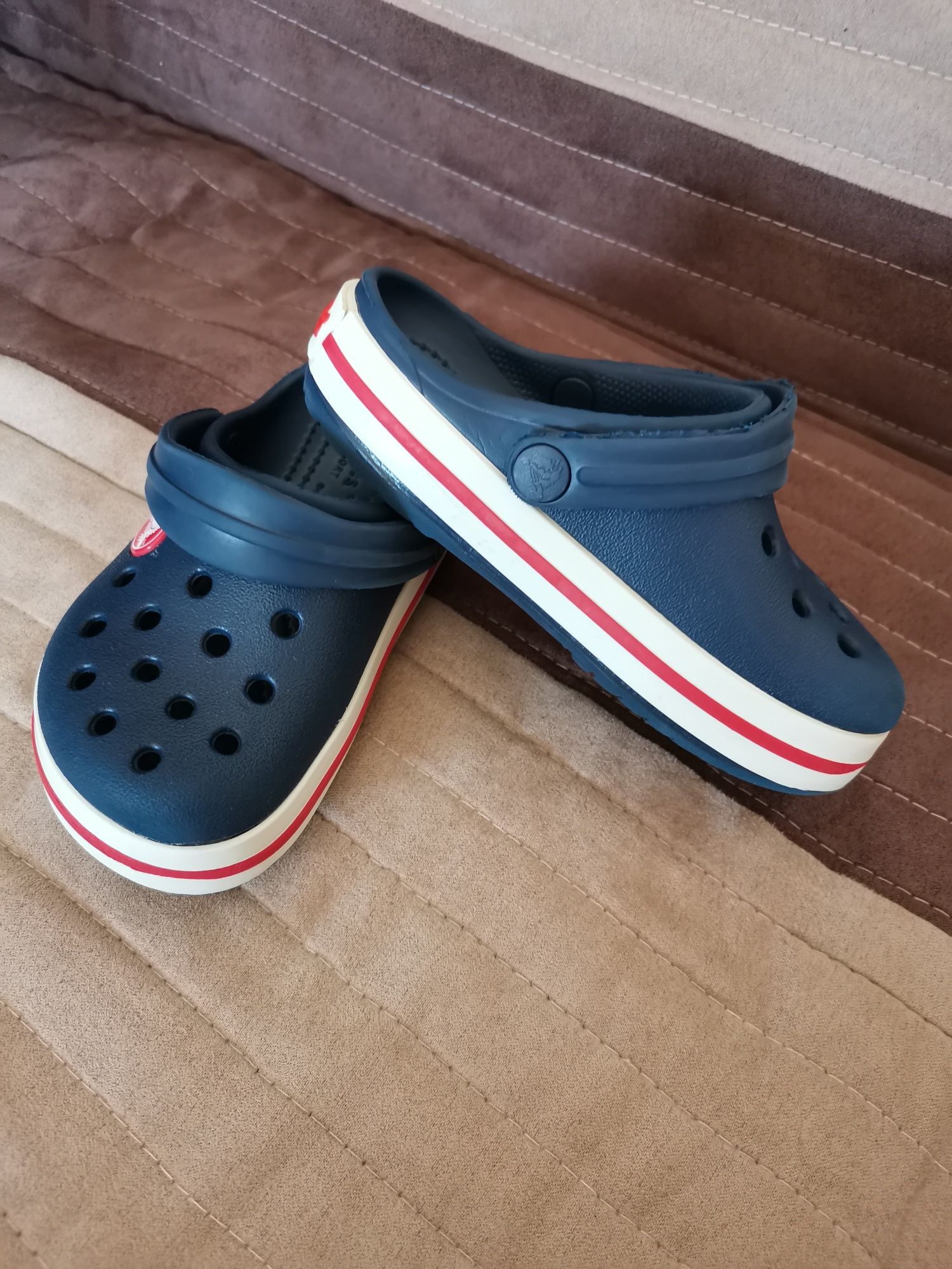 Crocs mărimea 8.