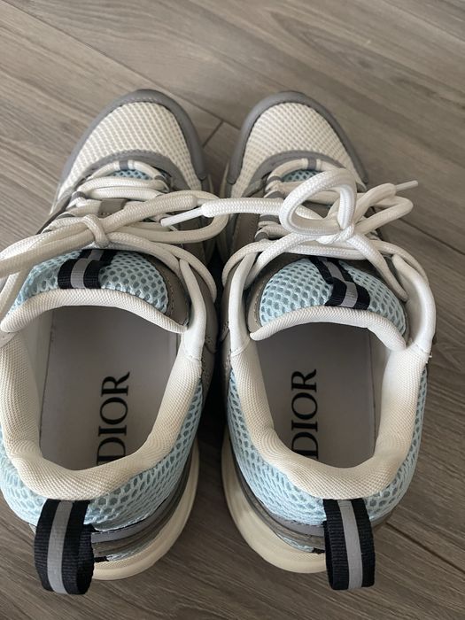 Vand Dior B22 1 la 1  cu originalul