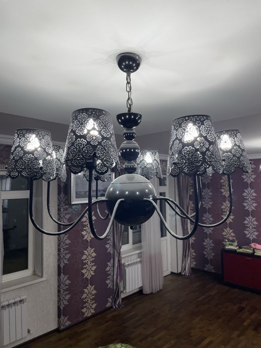 Люстры б/у 8-рожковые