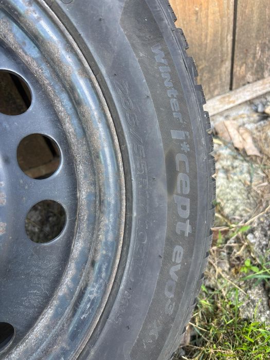 Vând jante de tabla, cu cu cauciucuri de iarna incluse 235/55/17