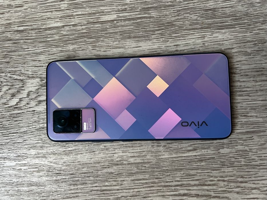 vivo V21e жаксы жагдайда телефон сатылады