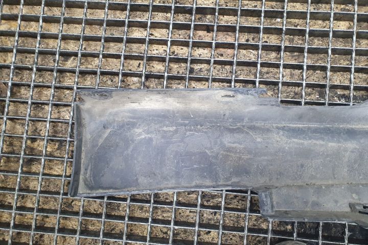 Prag stanga BMW Seria 1 E81/E82/E87/E88 (facelift)  [din 2007 pana  2012] seria