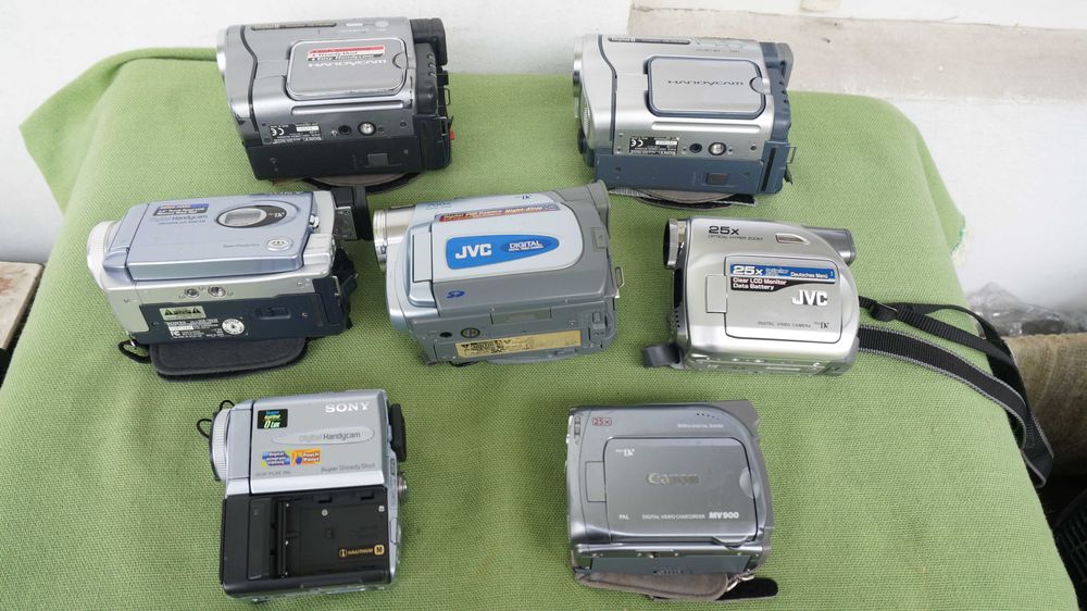 Lot  video camere MiniDv Digital8 Hi8 VHS-C defecte
