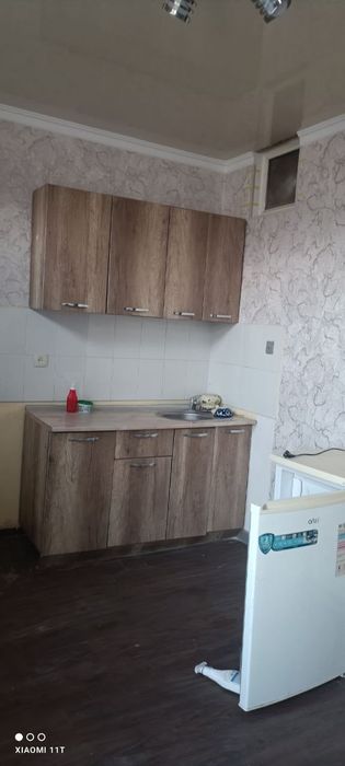 Жиззах шахар Нурафшон махалласида каттеж сотилади 2 сотих 4 хона