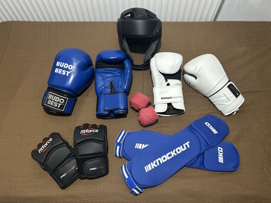 Vand echipament complet pentru box / kickbox / MMA – stare foarte buna