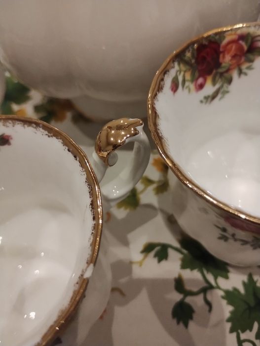 Old country roses за кафе