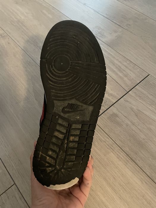 Adidași Jordan rosu și negru