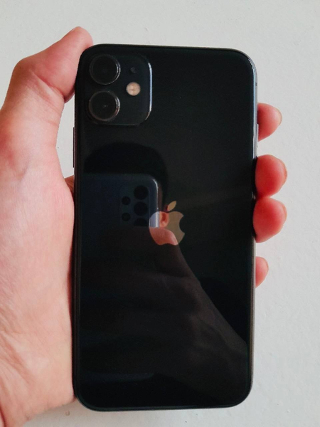 Iphone 11 sotiladi srochno