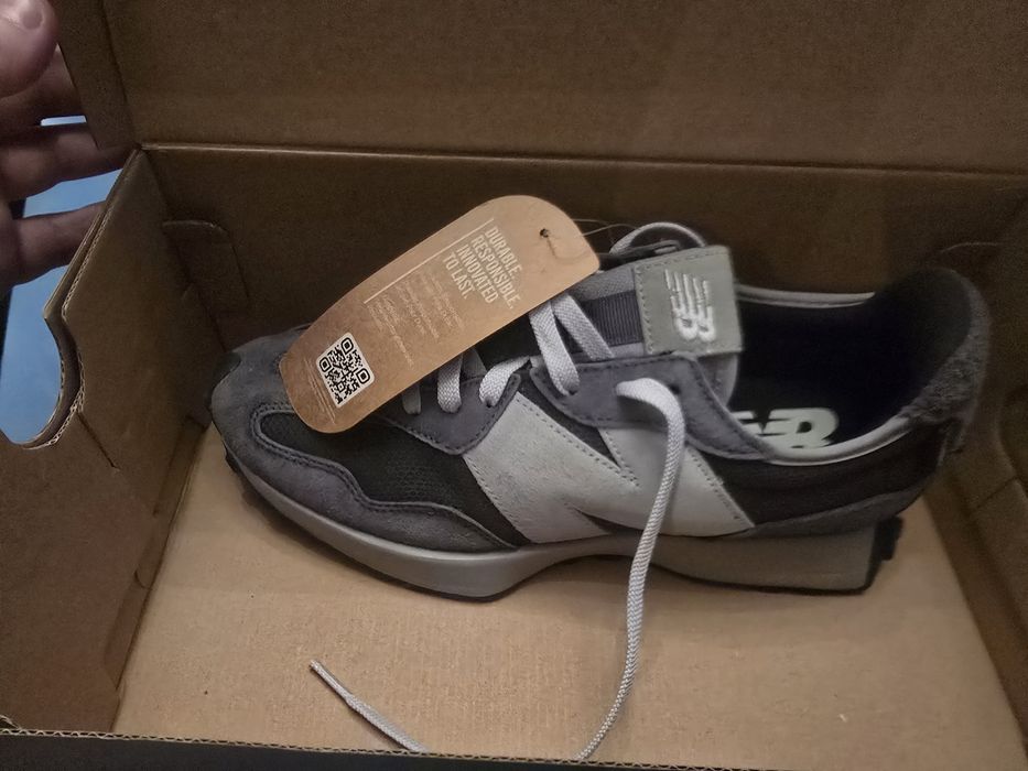 Vand Adidași New Balance