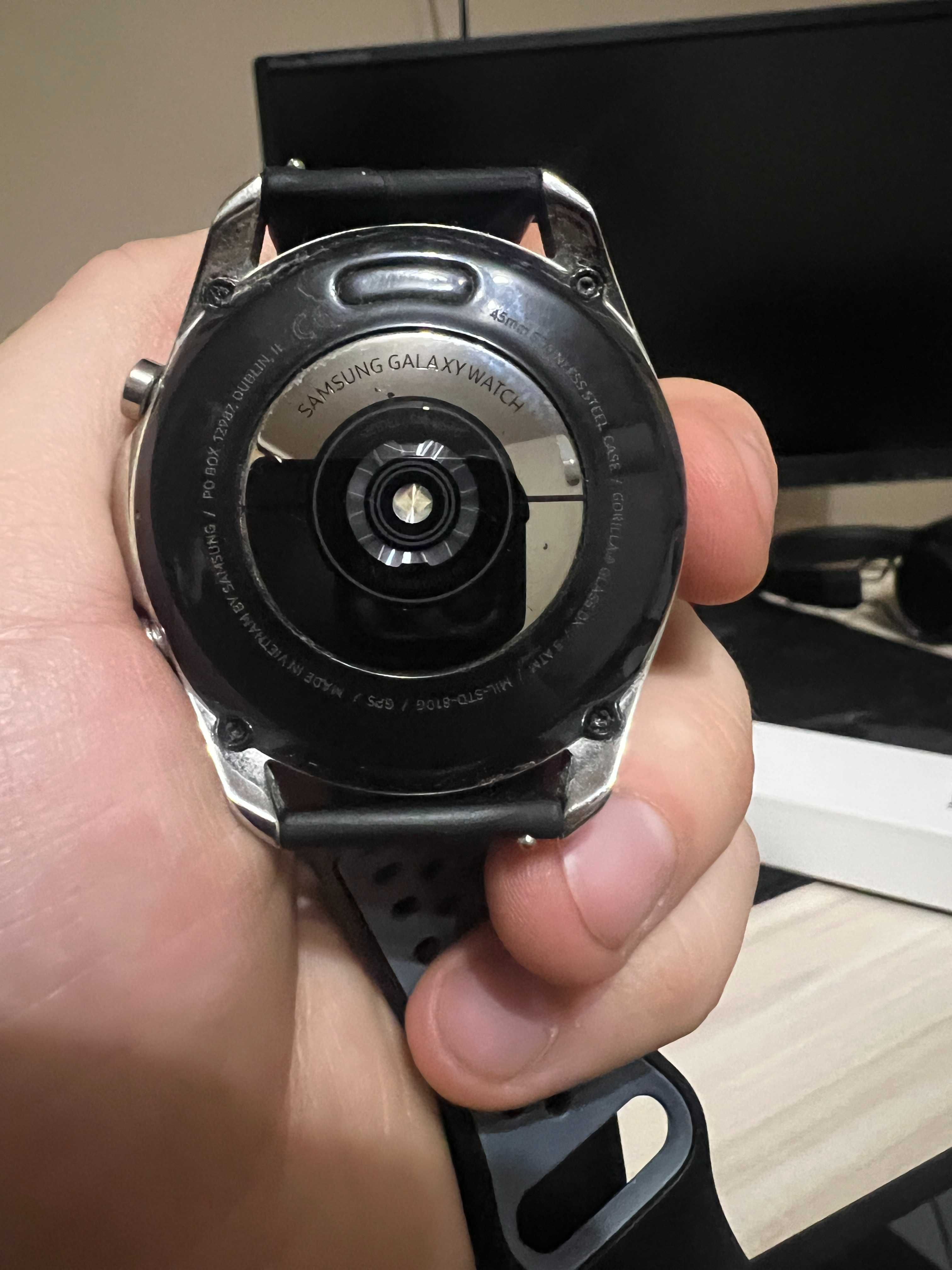 Смарт часовник Samsung Galaxy Watch 3