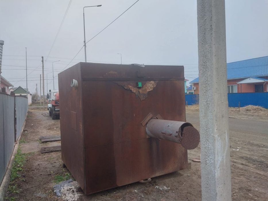 Металлический куб для септика, ёмкость для канализации.