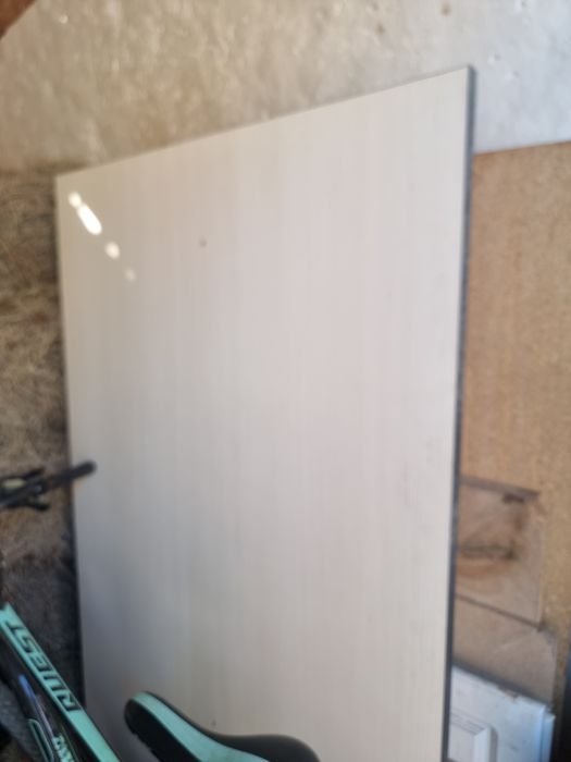 Срочно продам столы,ЛДСП