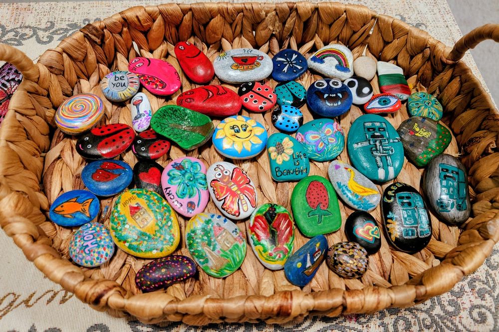 Ръчно рисувани камъчета