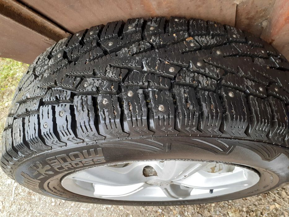 Комплект зимней резины 205-65-R 15