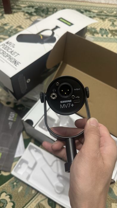 Shure MV7+ подкаст микрофон