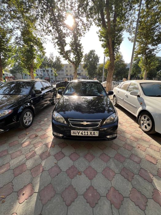 Sotiladi gentra probegi 16000 km kraskasi pitnosi bor 1 ta