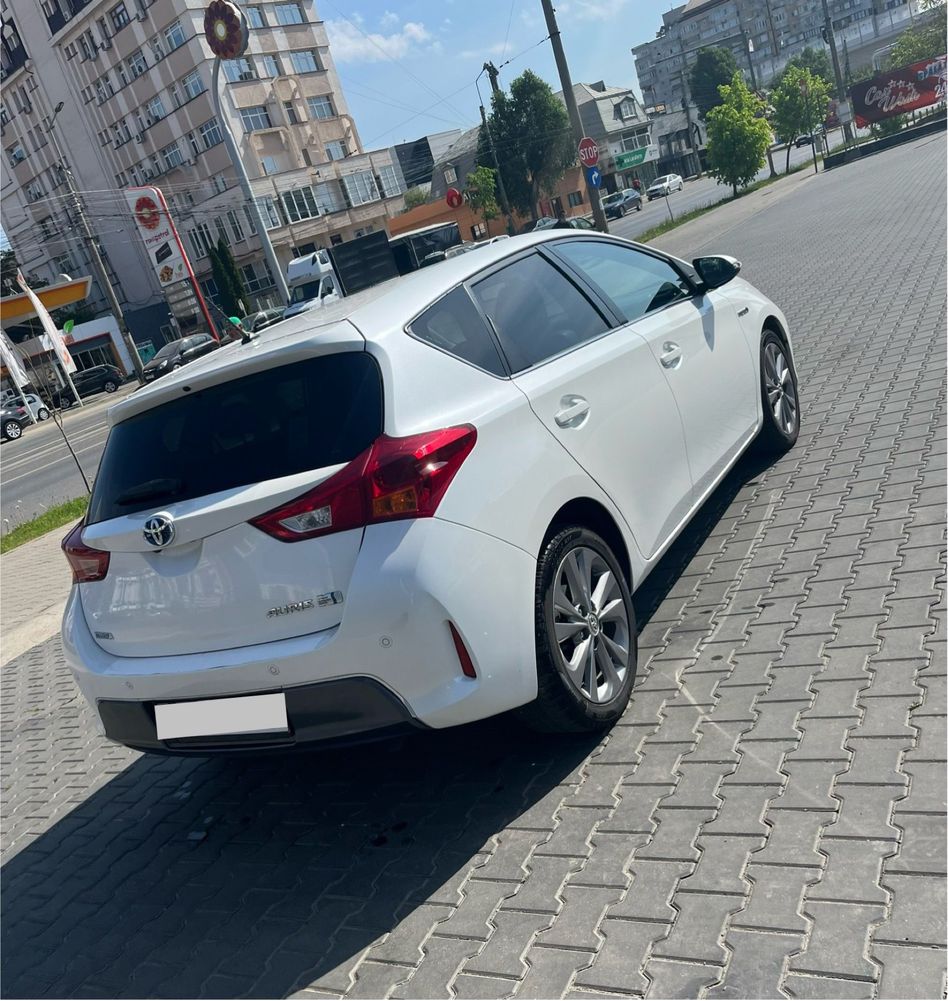 Toyota Auris Hybrid