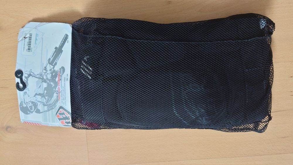 Genunchiere mtb e-bike Troy Lee Design T-bone