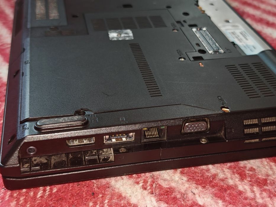 Vând Thinkpad L420 - i3, 6GB ram, 750GB HDD