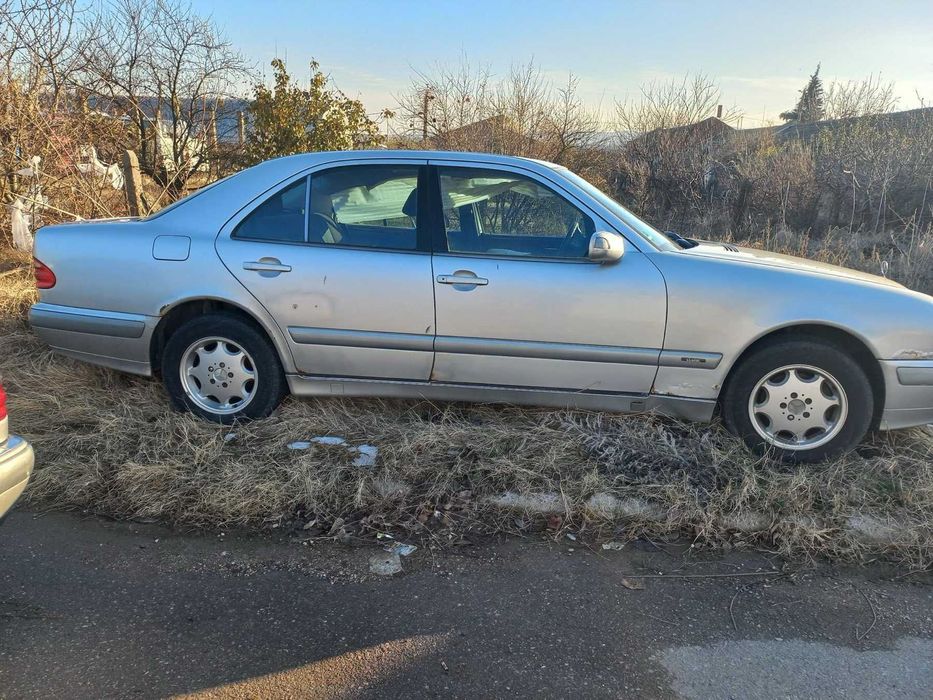 Mercedes Benz E-class w210 2.0 На Части