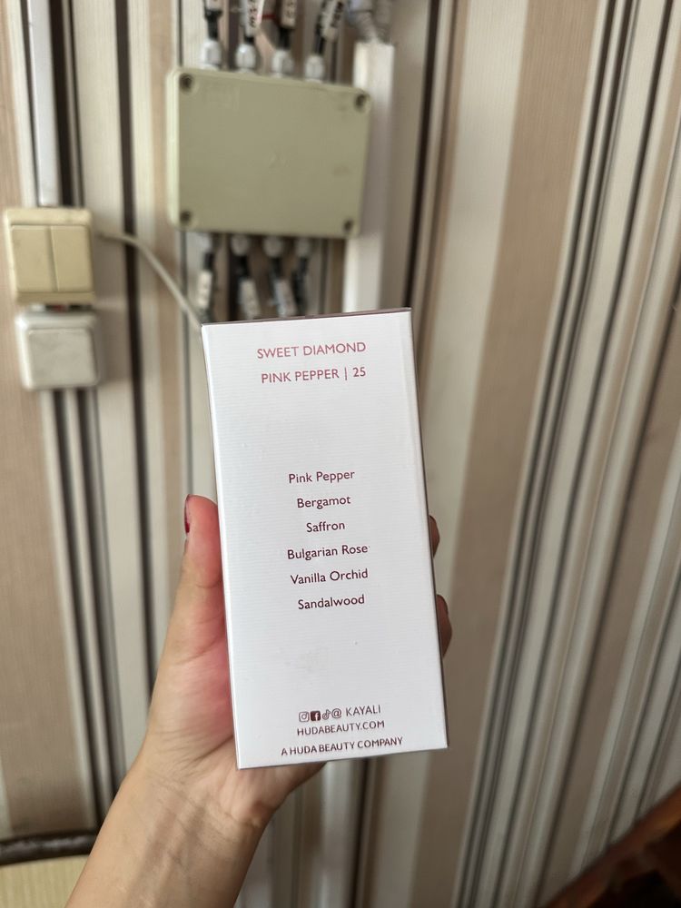 Kayali sweet diamond pink pepper |25