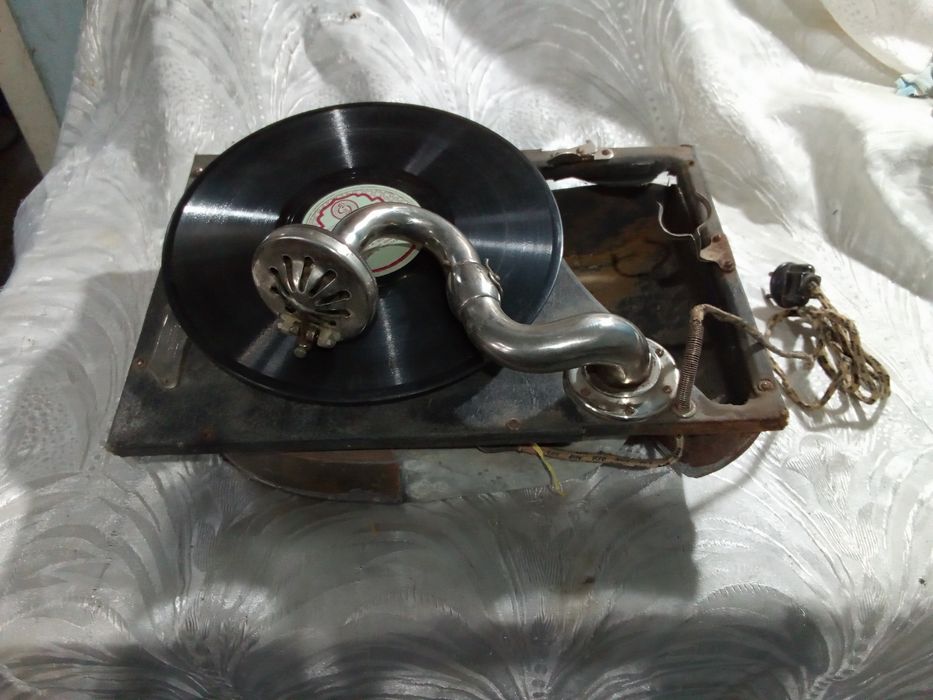 Продается патефон