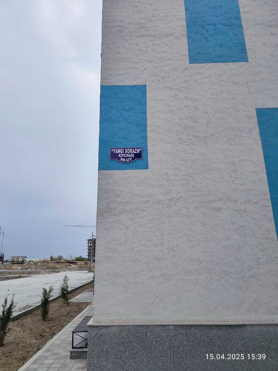 Srochno kvartira sotiladi Urgench Cityda 2 xonali 3 etajda 60 kv.m