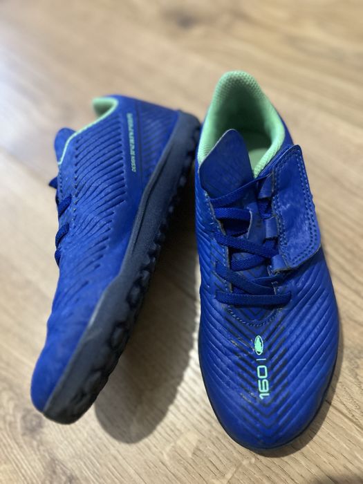 Спортни обувки за футбол 32 номер Decathlon