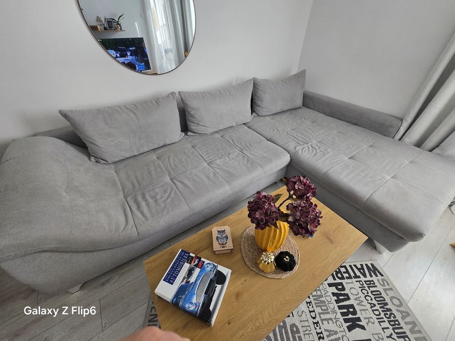 Продавам голям много запазен диван цвят сив