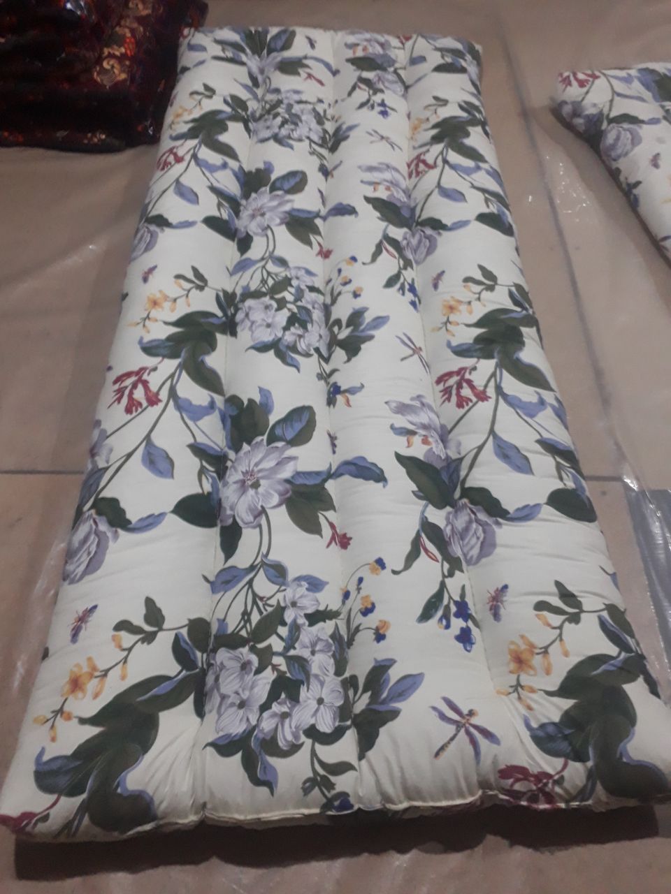 Koʻrpa koʻrpacha matras yostiq