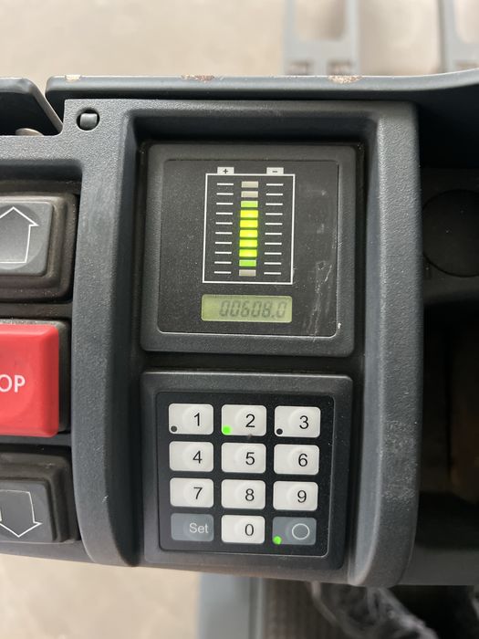 Transpalet Liza electrica Jungheinrich ECE 220 2T