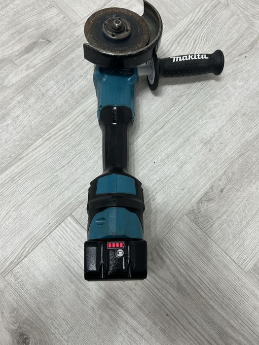 Makita DGA 513 flex cu variator de turatie