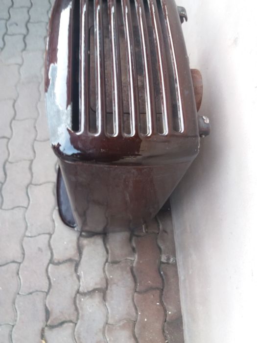 Vand soba nemțească pe lemne cu plita pentru gătit.