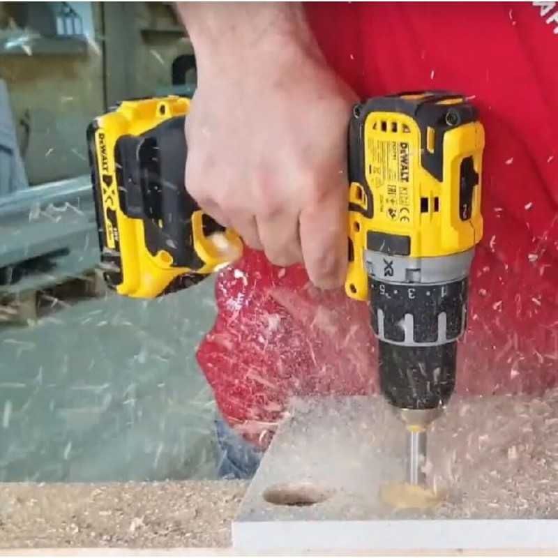 Акумулаторен винтоверт DeWALT DCD791D2-QW, 18V, 2 бр. батерии, НОВО