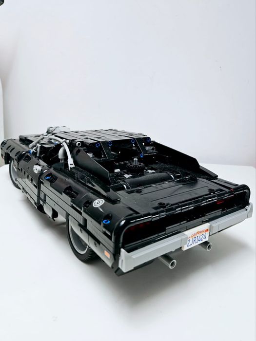 Lego Technic 42111 - Dom's Dodge Charger (2020)