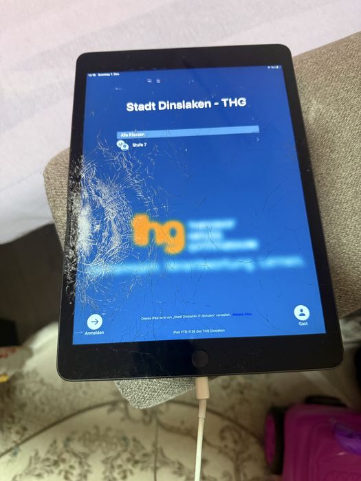 iPad A2197 спукано стъкло