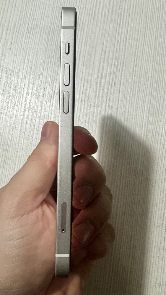 Iphone 12 бял 128GB