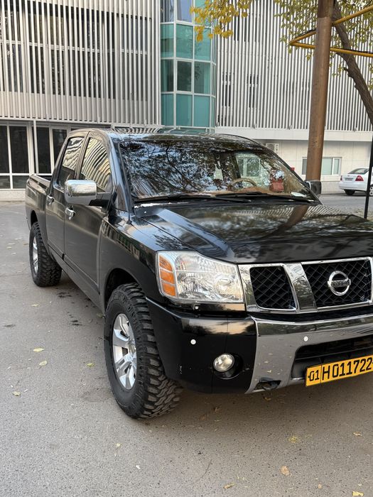 Nissan Titan 1 gen Pick Up