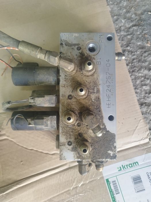 Distribuitor Komatsu r5