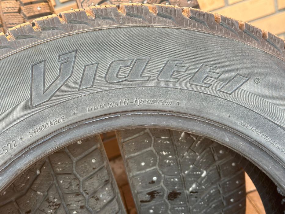 Зимняя шипованная резина