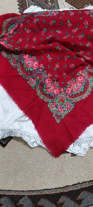 Esarfa patrata tip batic