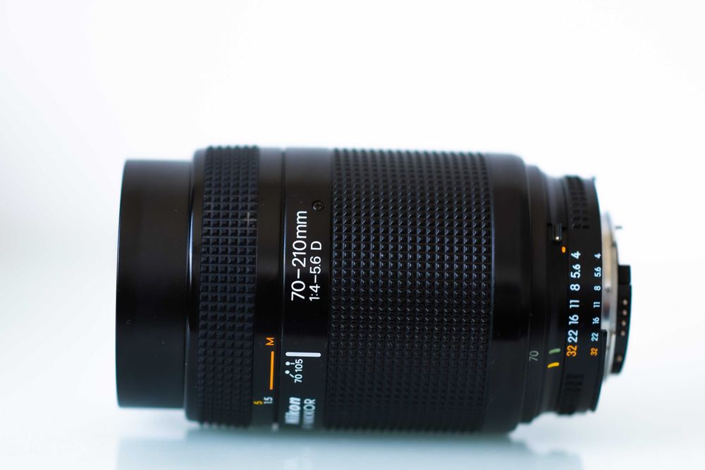Obiectiv NIKON 70 - 210 mm Af Nikkor