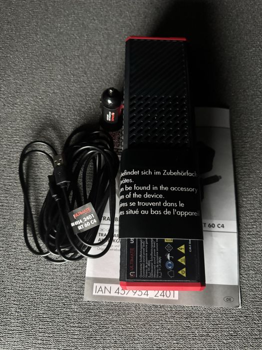 Compresor cu acumulator și lanternă USKT 60 C4 portabil