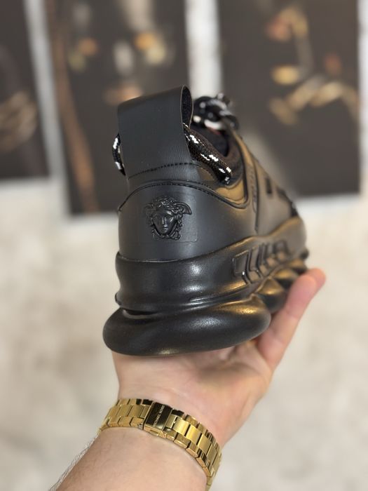 Adidasi Barbati Versace Chain Reaction Full Black!