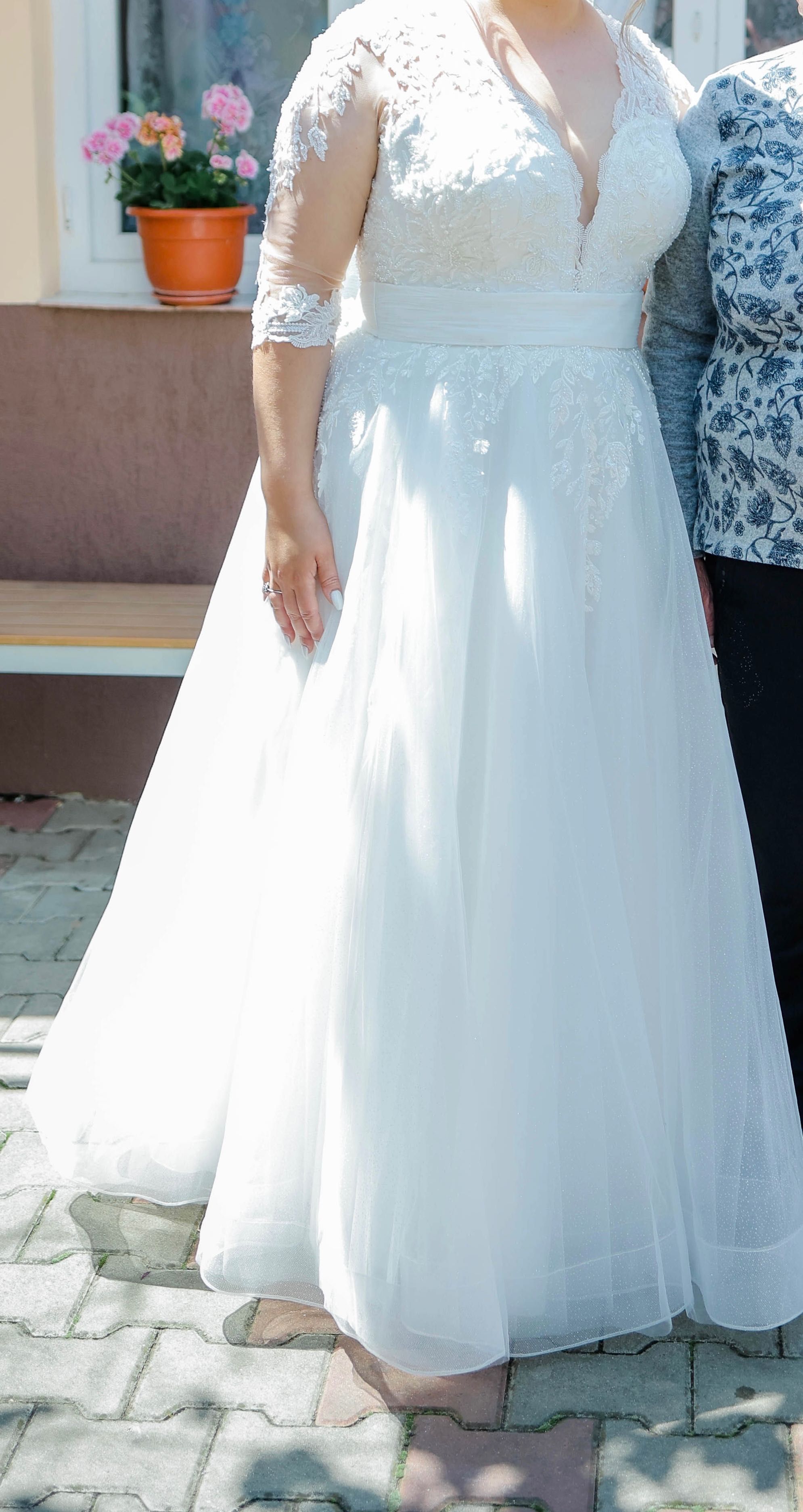 Vând rochie de mireasă