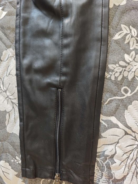 Продавам панталон от еко кожа