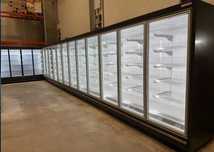 Construim vitrine frigorifice verticale pentru bauturi.
