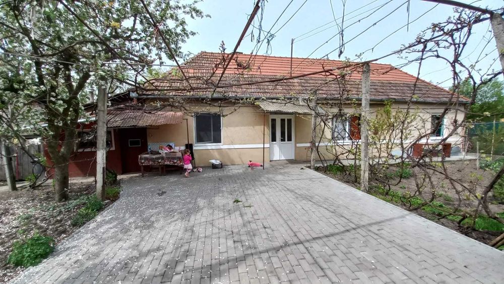 Vând casă în Reghin